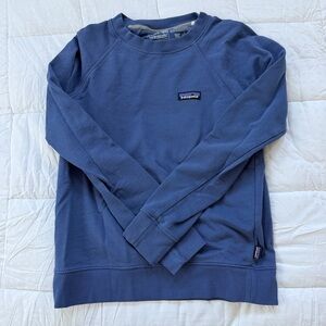 Patagonia Women’s P-6 Label Organic Cotton Crewneck Sweatshirt, Small, Blue